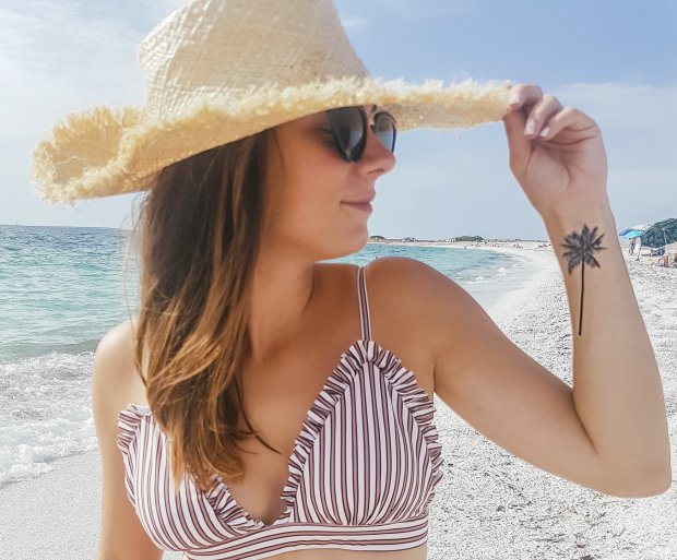application pour faux tatouage